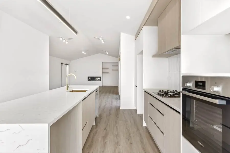 23 Wooing Tree — Kitchen with island bench