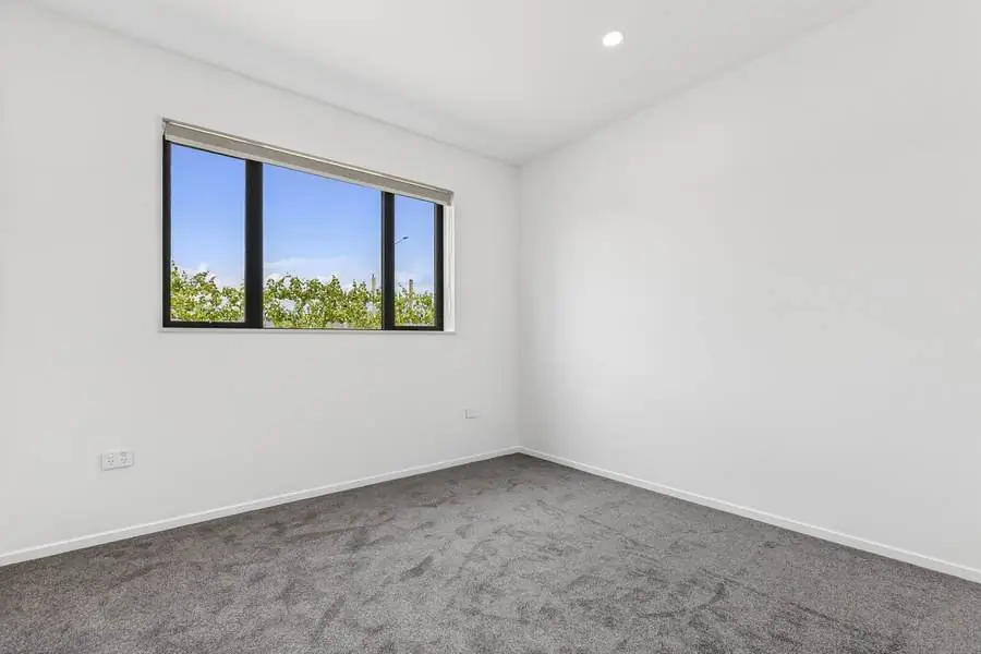 23 Wooing Tree — Bedroom